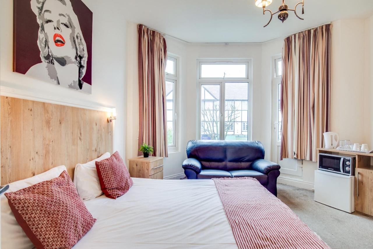 Oyo Tamtam Acton Hotel ロンドン エクステリア 写真