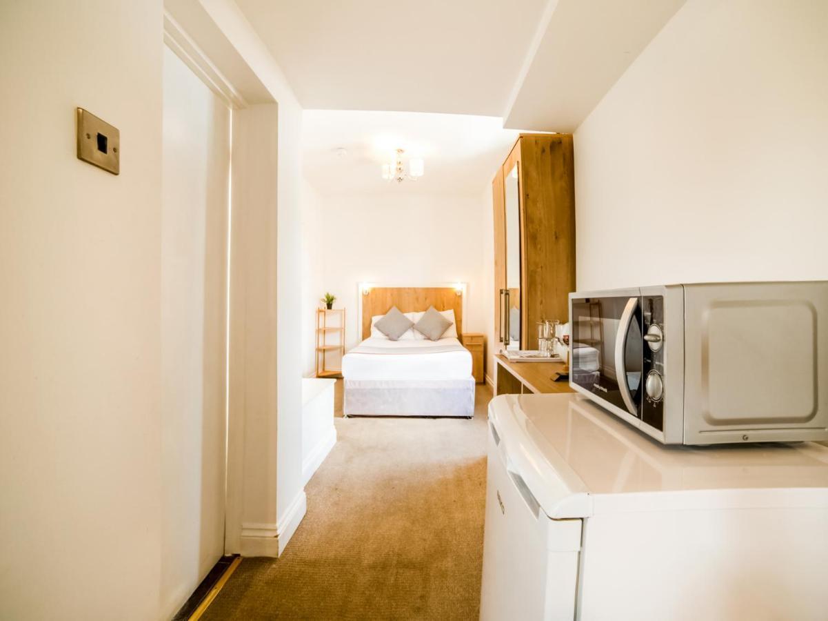 Oyo Tamtam Acton Hotel ロンドン エクステリア 写真