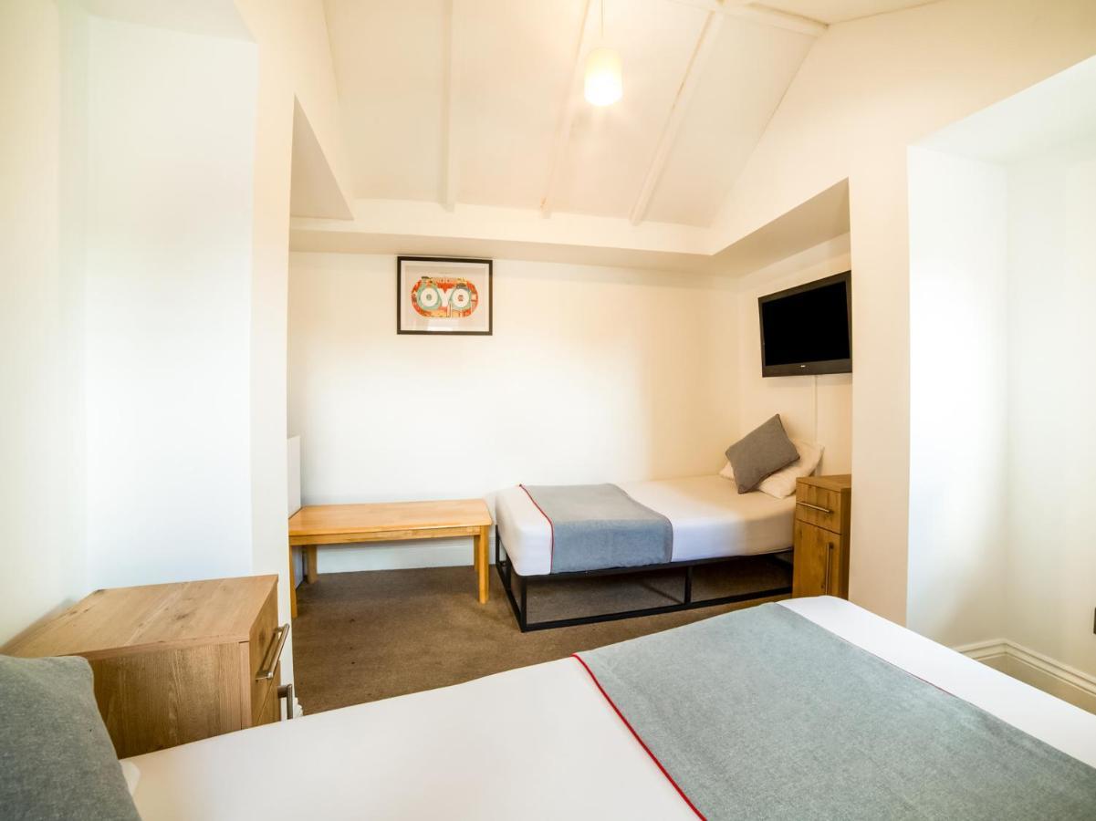 Oyo Tamtam Acton Hotel ロンドン エクステリア 写真
