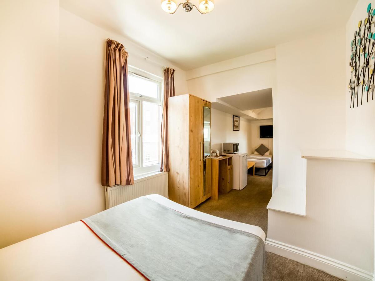Oyo Tamtam Acton Hotel ロンドン エクステリア 写真
